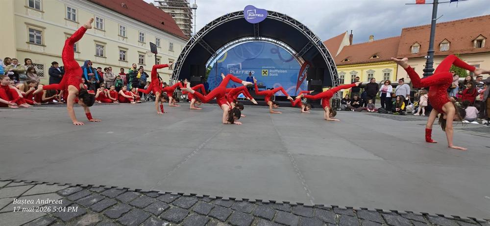 Echipa Kids Acro Dance Sibiu la Playfield